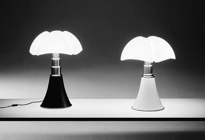 Lampada Pipistrello di Gae Aulenti